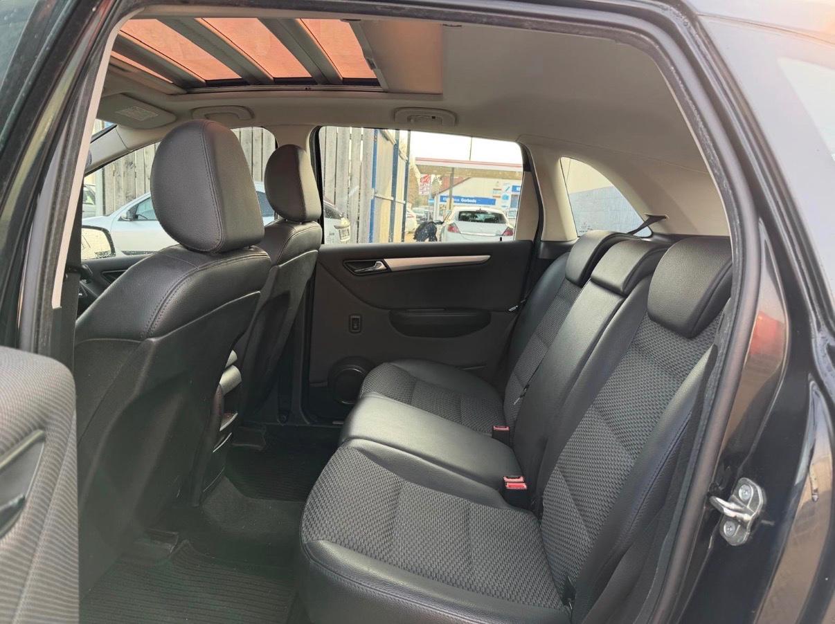 Mercedes-Benz B180 2010 — photo 9