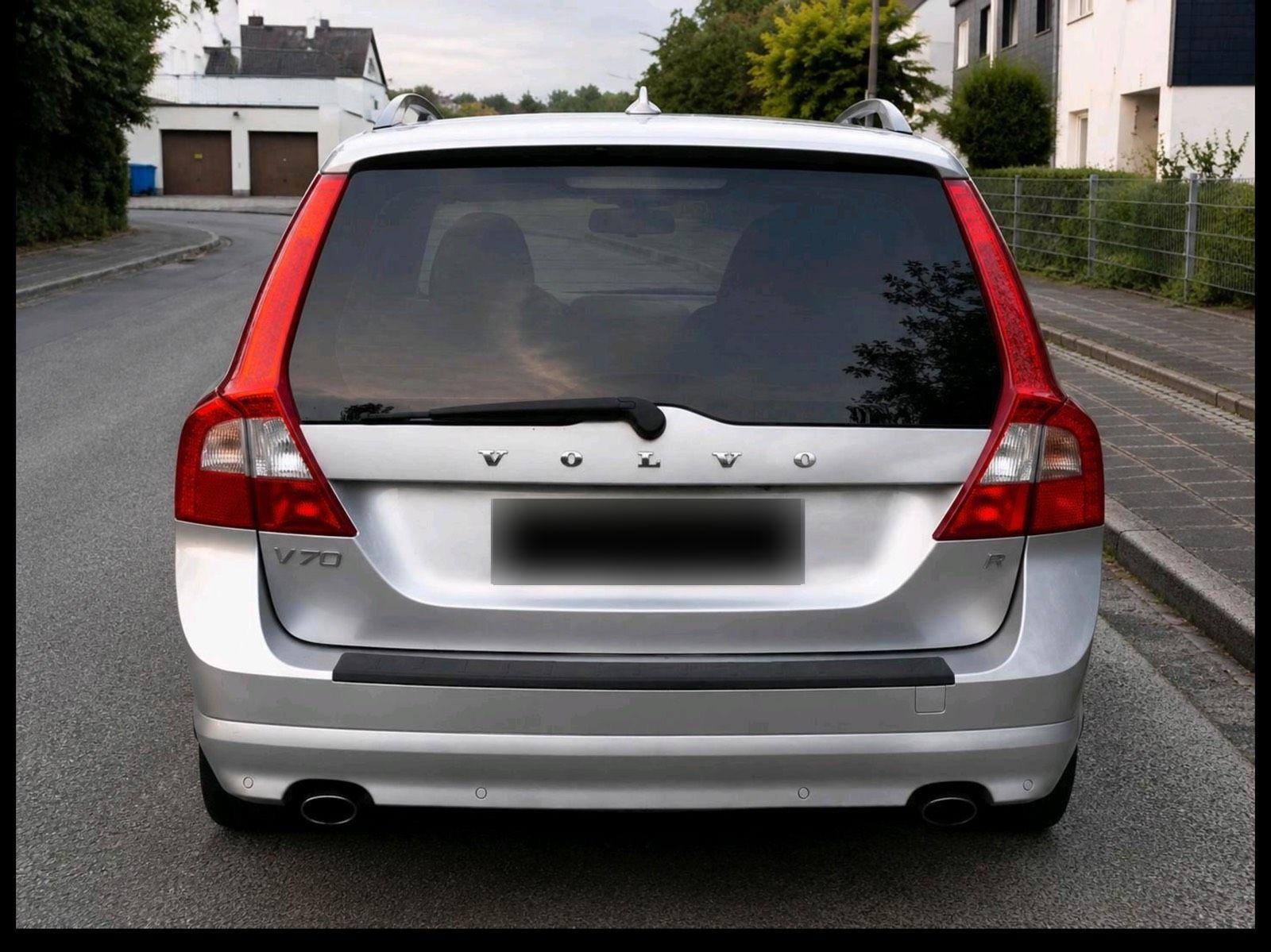 Volvo V70 2011 — салон