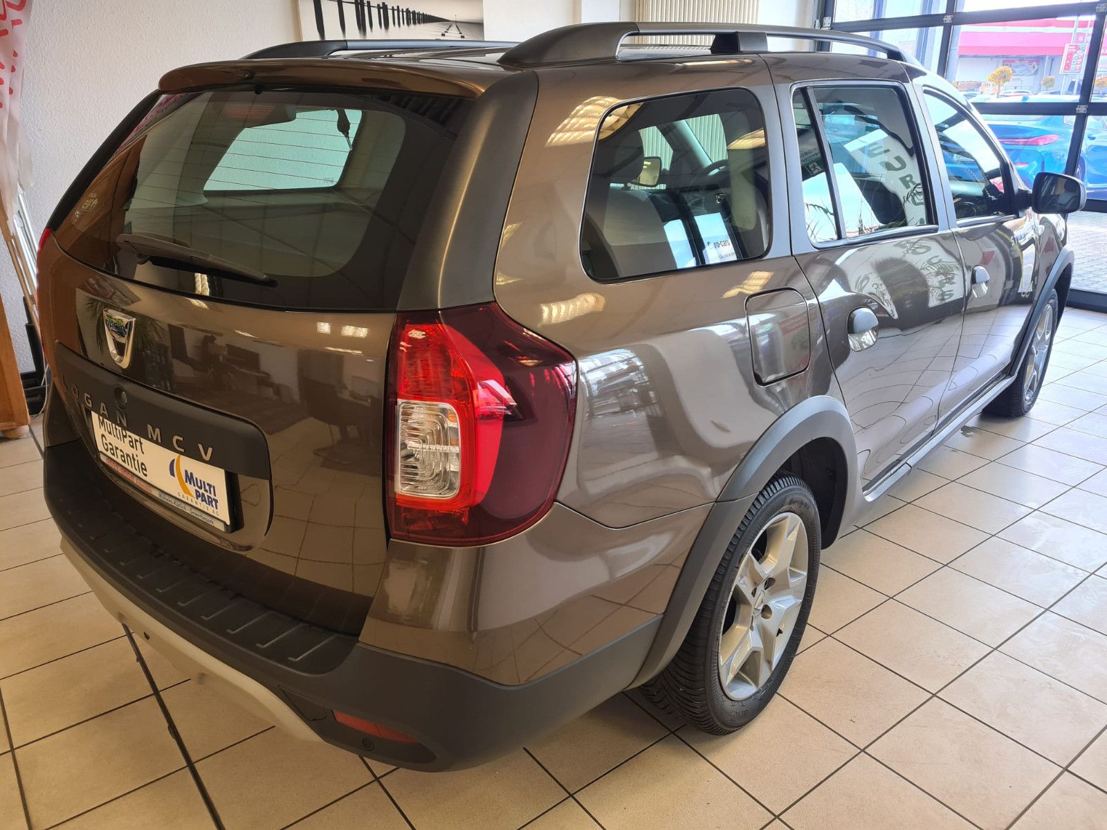 Fahrzeugabbildung Dacia Logan MCV II Kombi Stepway / KLIMA / NAVI