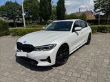 BMW 330i Sport Line Automatic 8-fach bereift - : Automatic