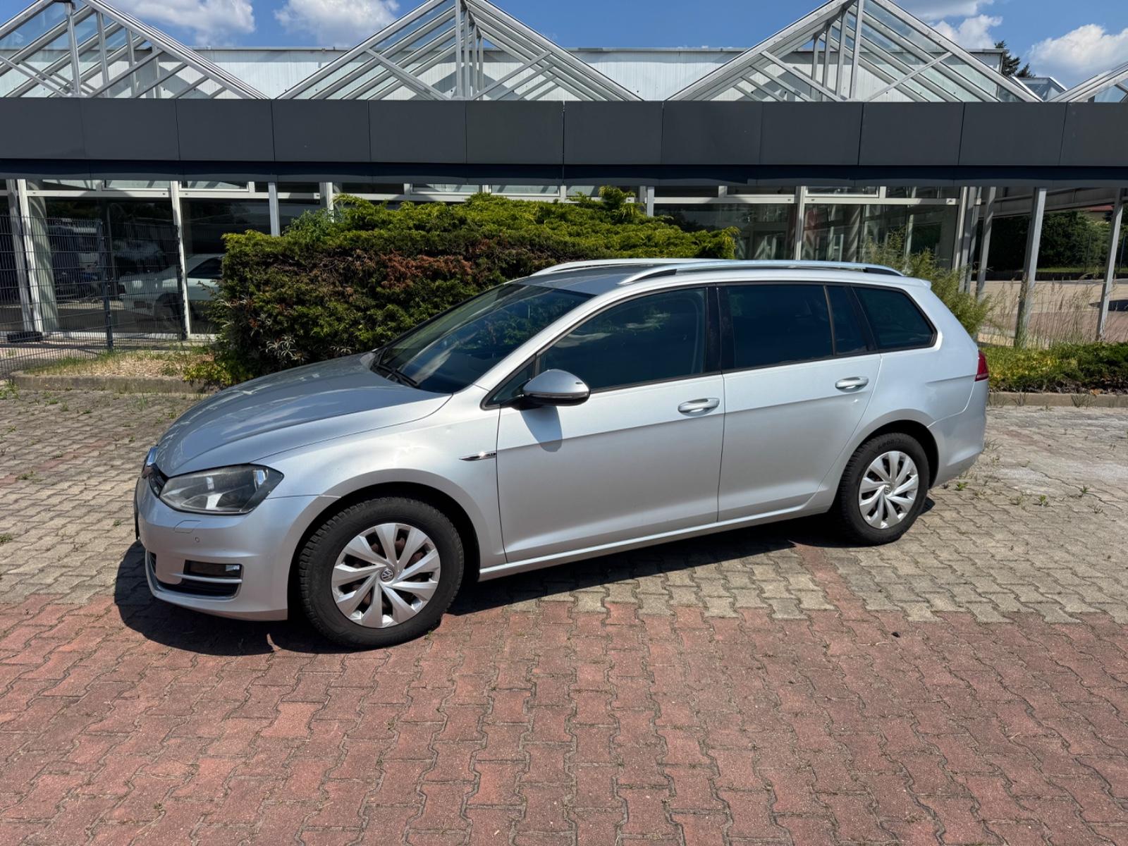 Volkswagen Golf VII 1.6 TDI Variant Lounge BMT