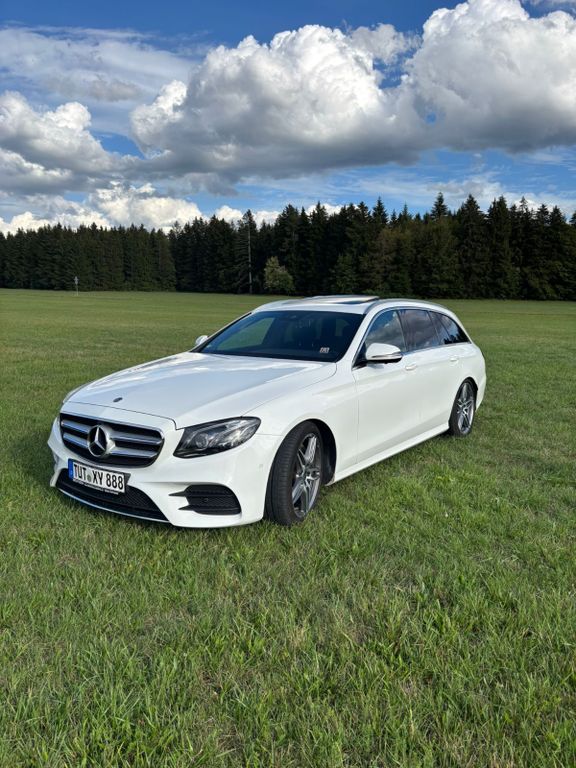 Image of Mercedes-Benz E 300
