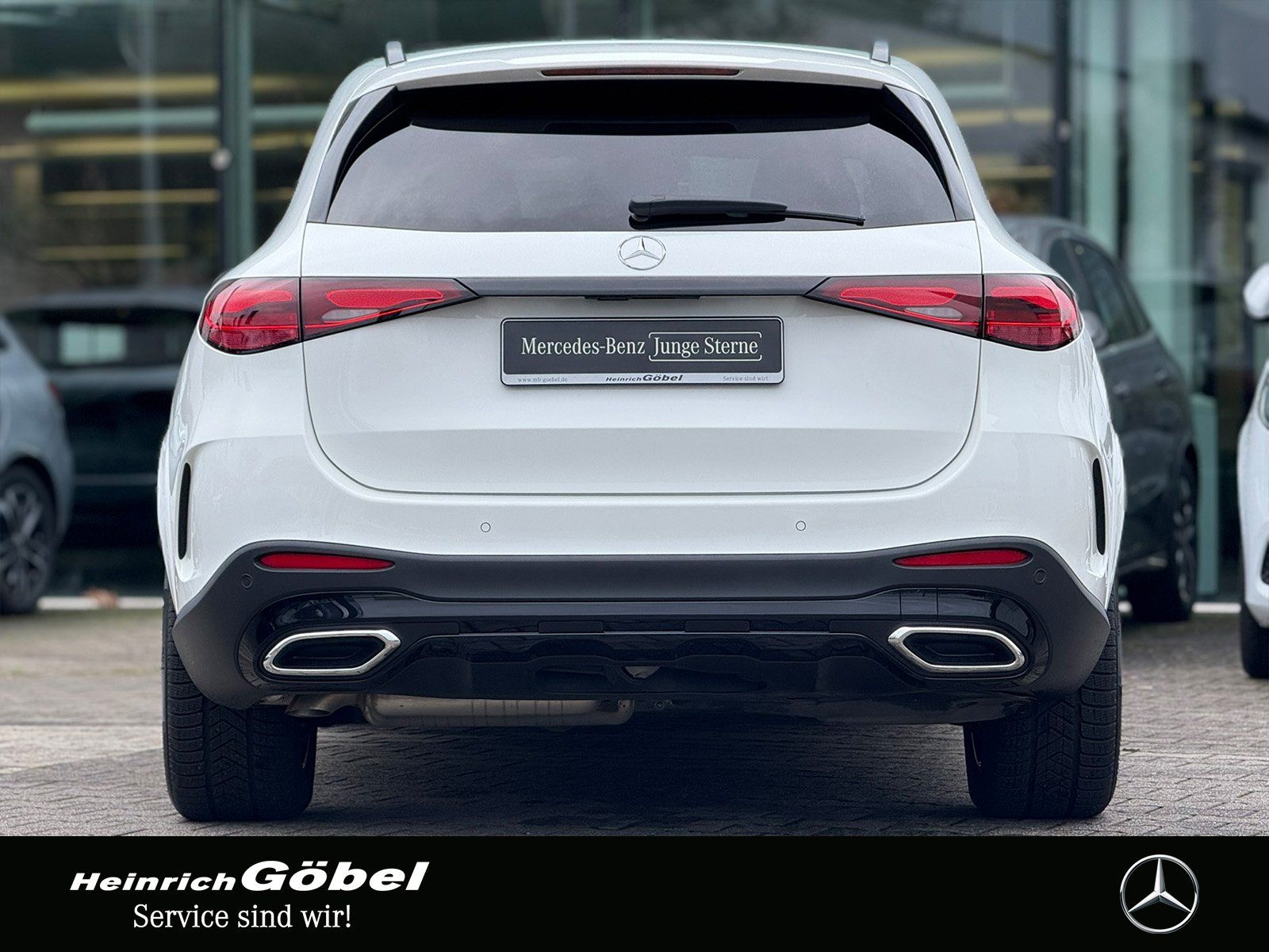 Fahrzeugabbildung Mercedes-Benz GLC 220 d 4M AMG*AHK*PANO*DISTRONIC*360°KAMERA