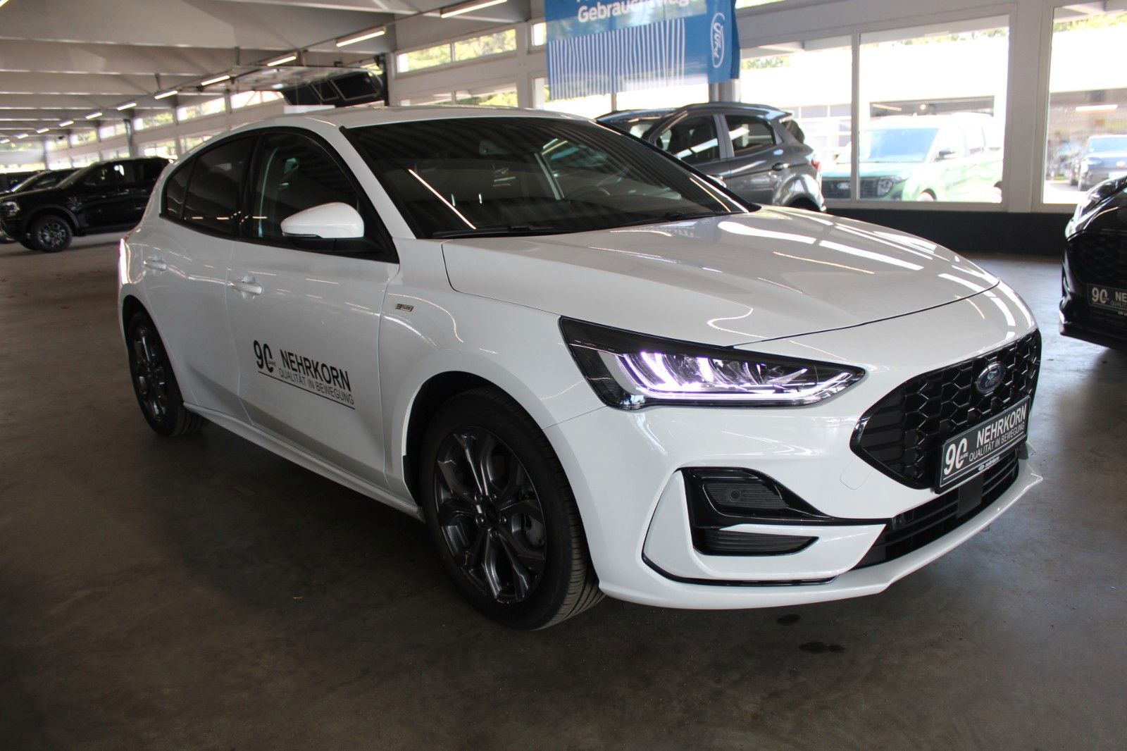 Fahrzeugabbildung Ford Focus MHEV ST-Line FahrerAssistenz + WinterPaket