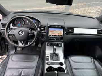 Volkswagen Touareg - 9