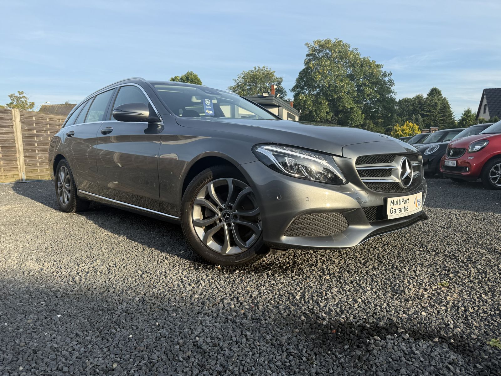 MERCEDES-BENZ C 180 AVANTGARDE/AHK/SHZ/E.SITZE/LED/AC-AUT/2.HD