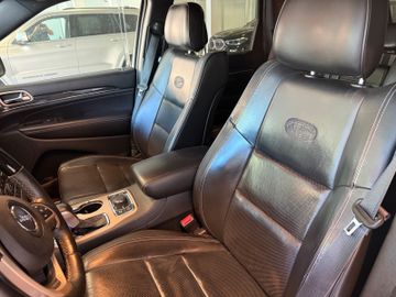 Jeep Grand Cherokee - 8