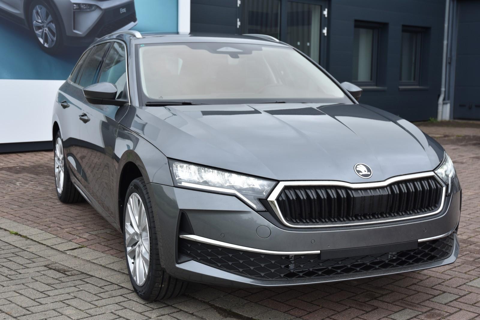 Skoda Octavia Combi 1.5 TSI DSG*Navi*AHK*ACC*LED*Cam.