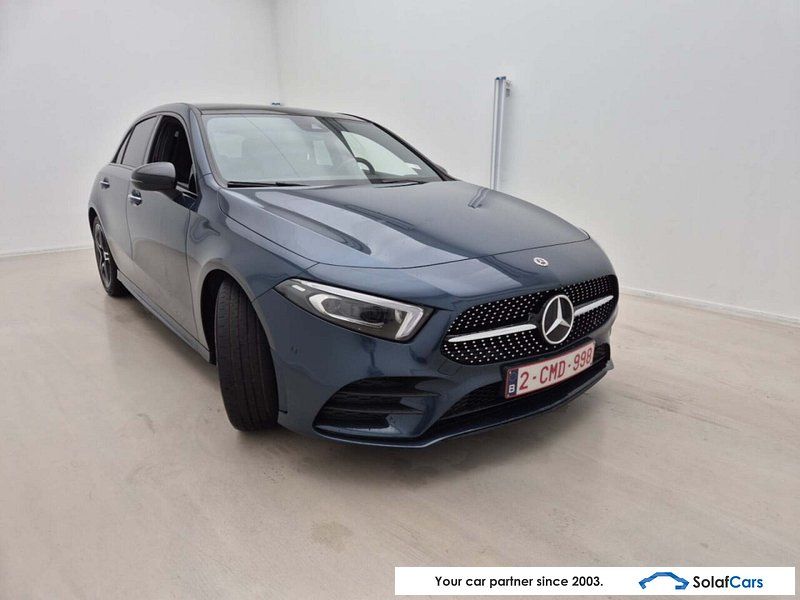 Mercedes-Benz A 180 d AMG Night Pano MultiBeam Widescreen Bur imagem 2