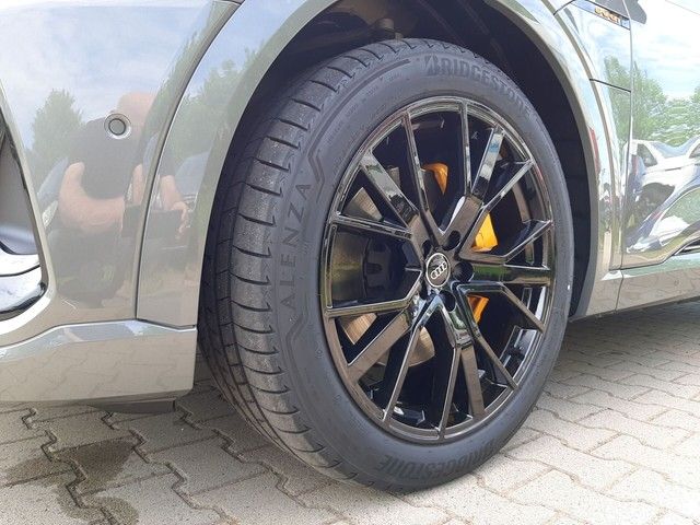 Fahrzeugabbildung Audi e-tron Sportback 55 S line black edition Matrix