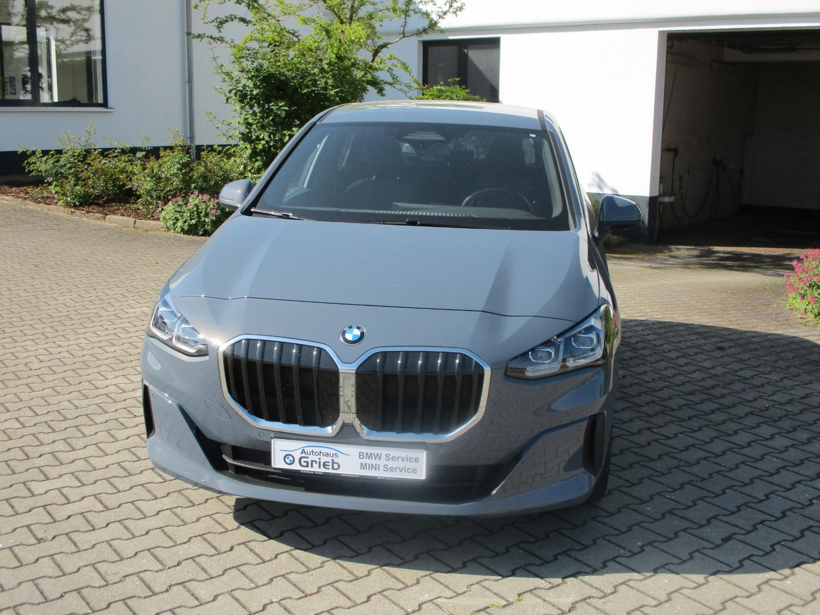 BMW 216 i Active Tourer Driving Assistant Plus....