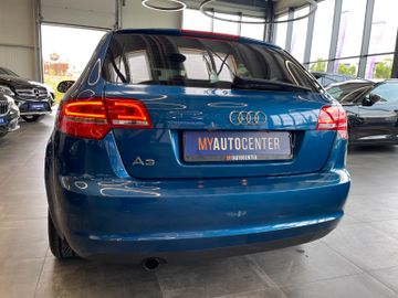 Audi A3 Sportback 1.6 Attraction *TEMPOMAT*SZHZ*KLIMA