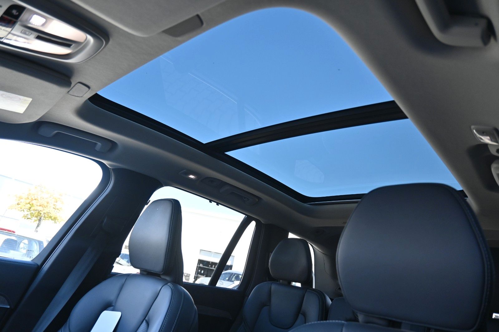 Fahrzeugabbildung Volvo XC90 B5 D AWD Dark*STDHZG*PANO*360°*