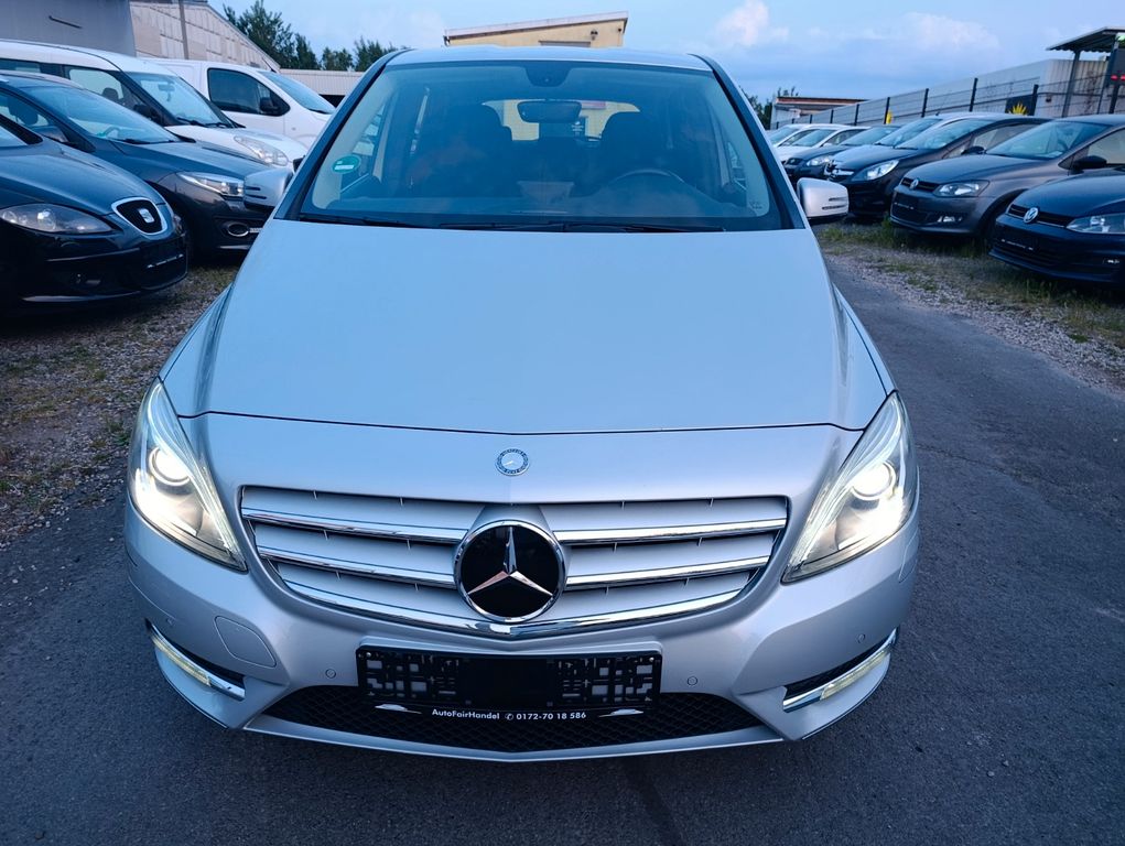 Mercedes-Benz B 180 CDI*NAVI*PDC*TEMPOMAT*SITZ-H*LED*XENON*