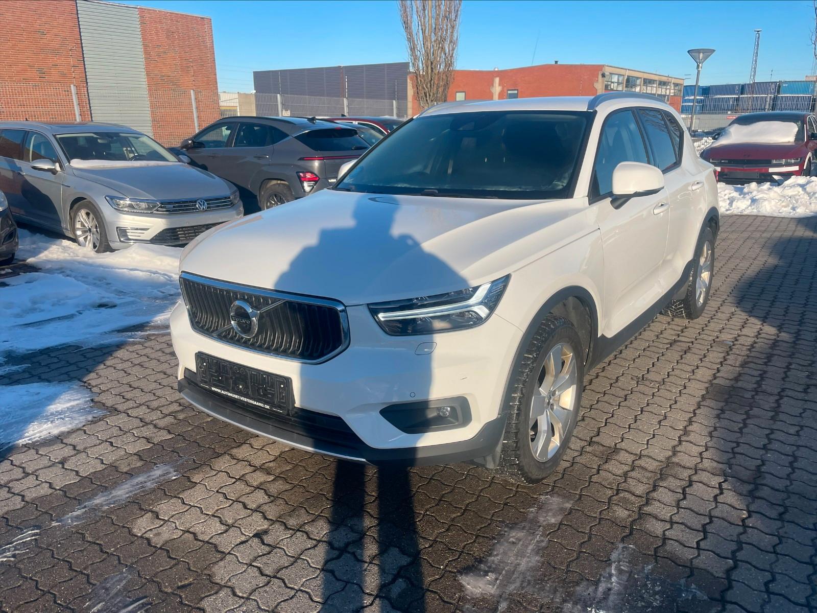 Volvo XC 40 XC40 Momentum AWD