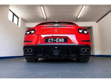 2021 Ferrari GTC4LUSSO — миниатюра 18