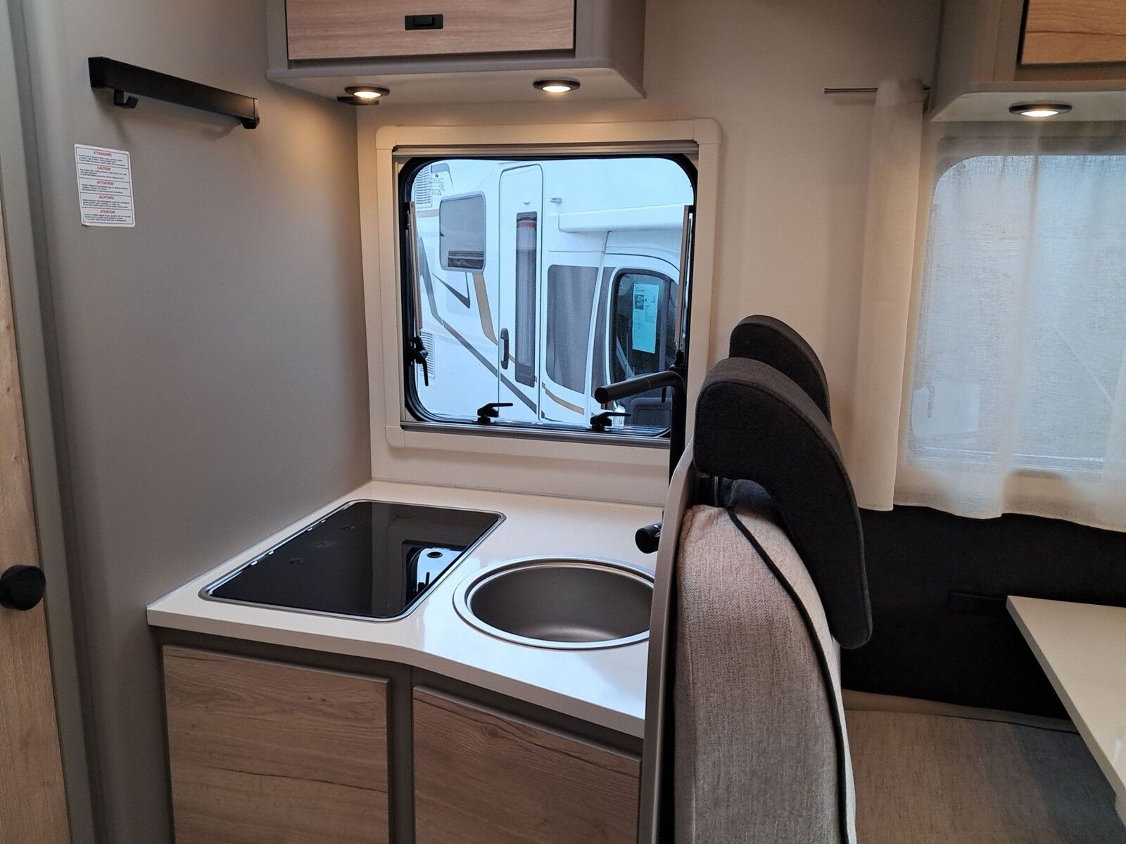 Fahrzeugabbildung DÖRR EXPLORE Hamburg - Automatik Navi Marki