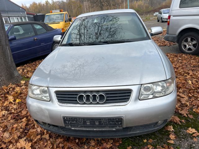 Audi A3 1.6 Ambiente ,Klima.