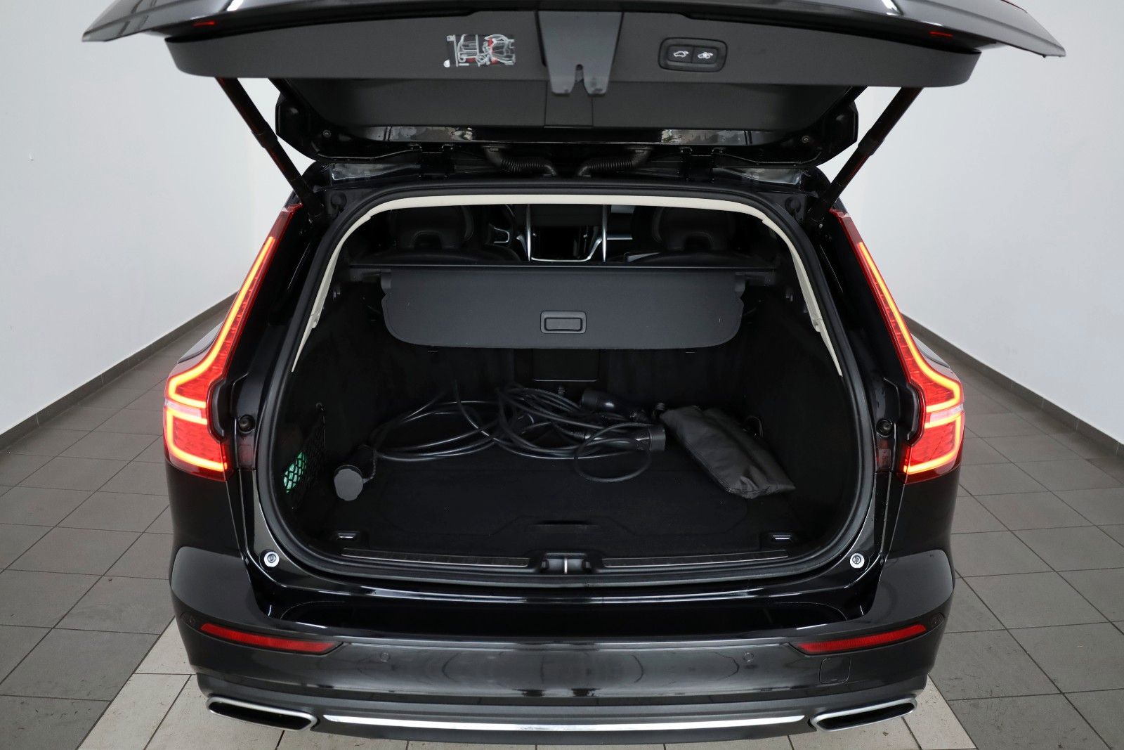 Fahrzeugabbildung Volvo V60 Inscription T6 AWD, Leder,Navi,LED,SH,Kamera