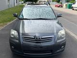 Toyota Avensis Kombi 2.0 D-4D Sol - Toyota Avensis aus 2007: Kombi