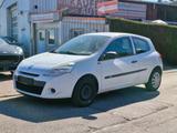 Renault Clio III YAHOO! - Renault Clio mit Benzin-Antrieb: Limousine, Yahoo