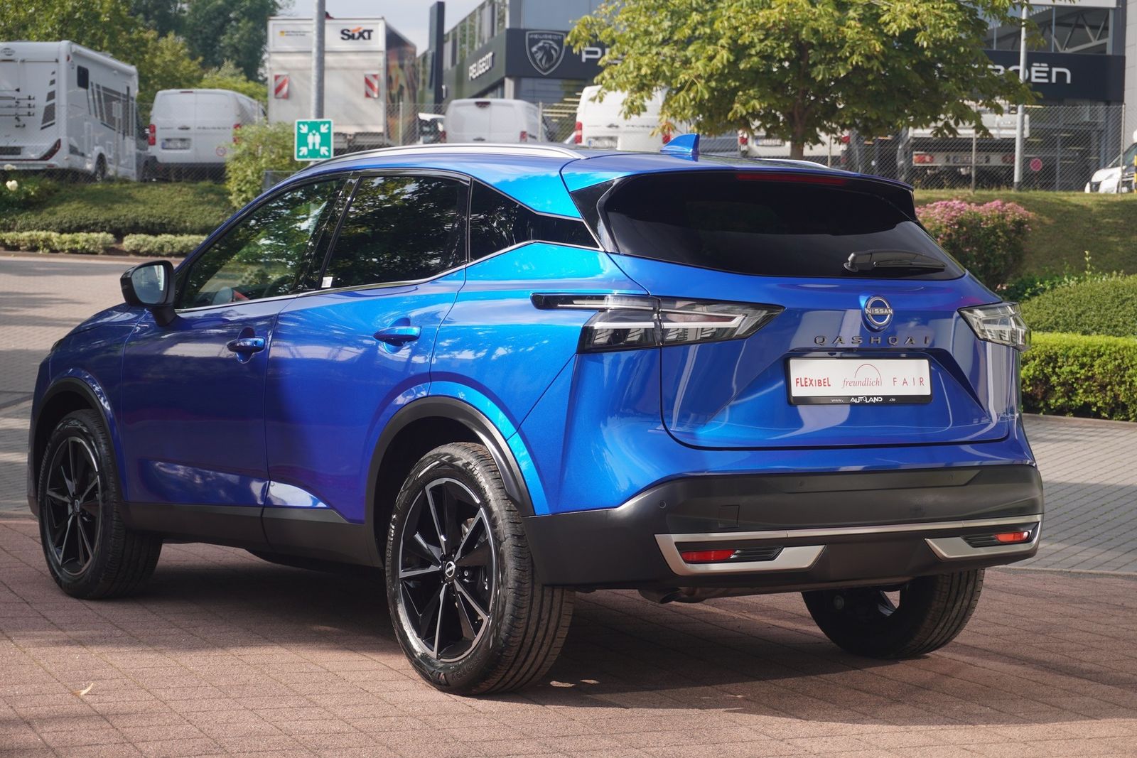 Nissan Qashqai Tekna 1.3 Dig-T Aut. LED ACC Navi Pano imagem 3