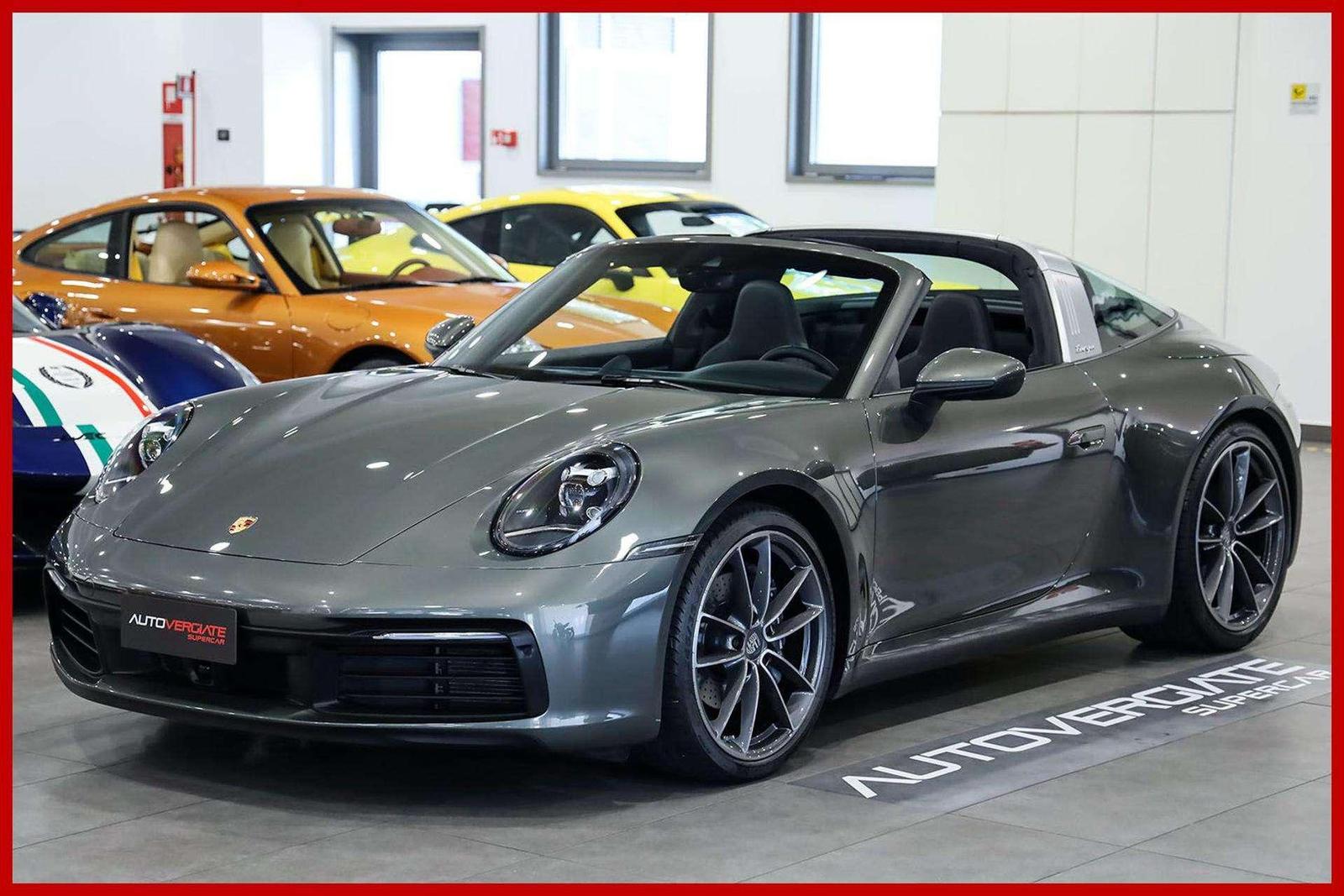 Porsche 992 Targa 4|VERDE AVENTURINE|