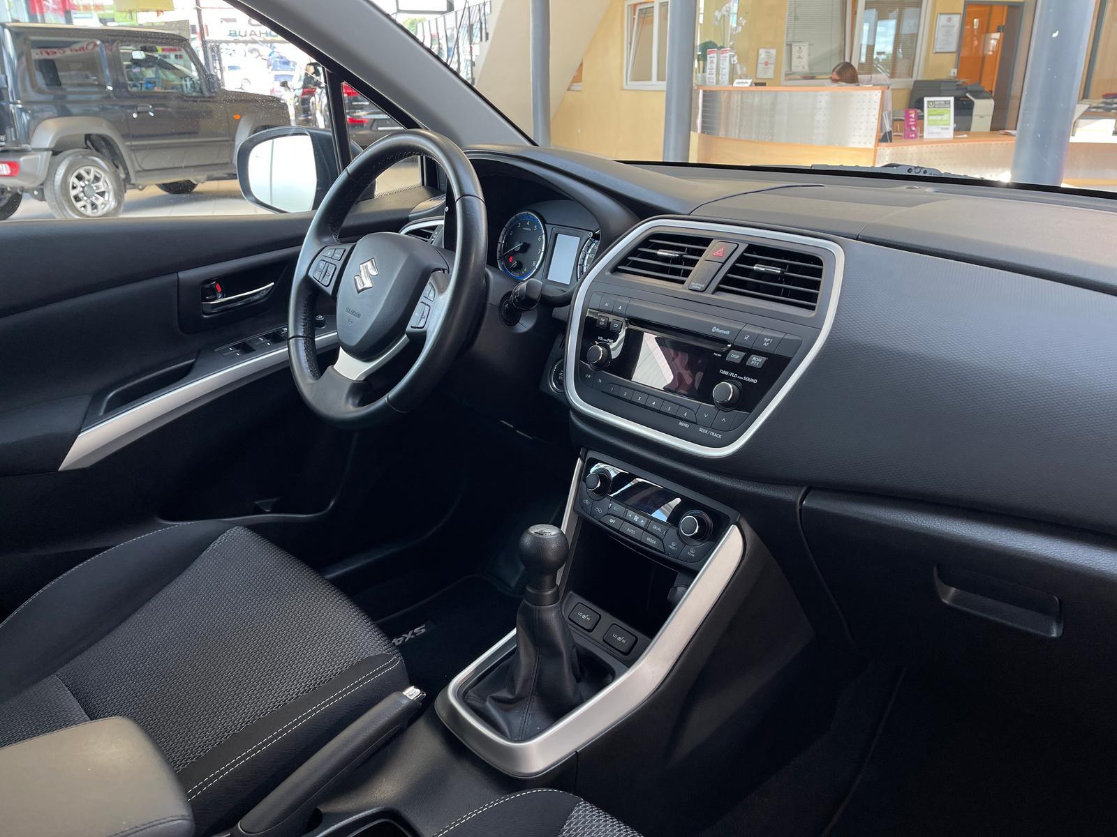 Suzuki SX4 S-Cross 1.6 Comfort+Klimaa+Alu+PDC+Bluetooth