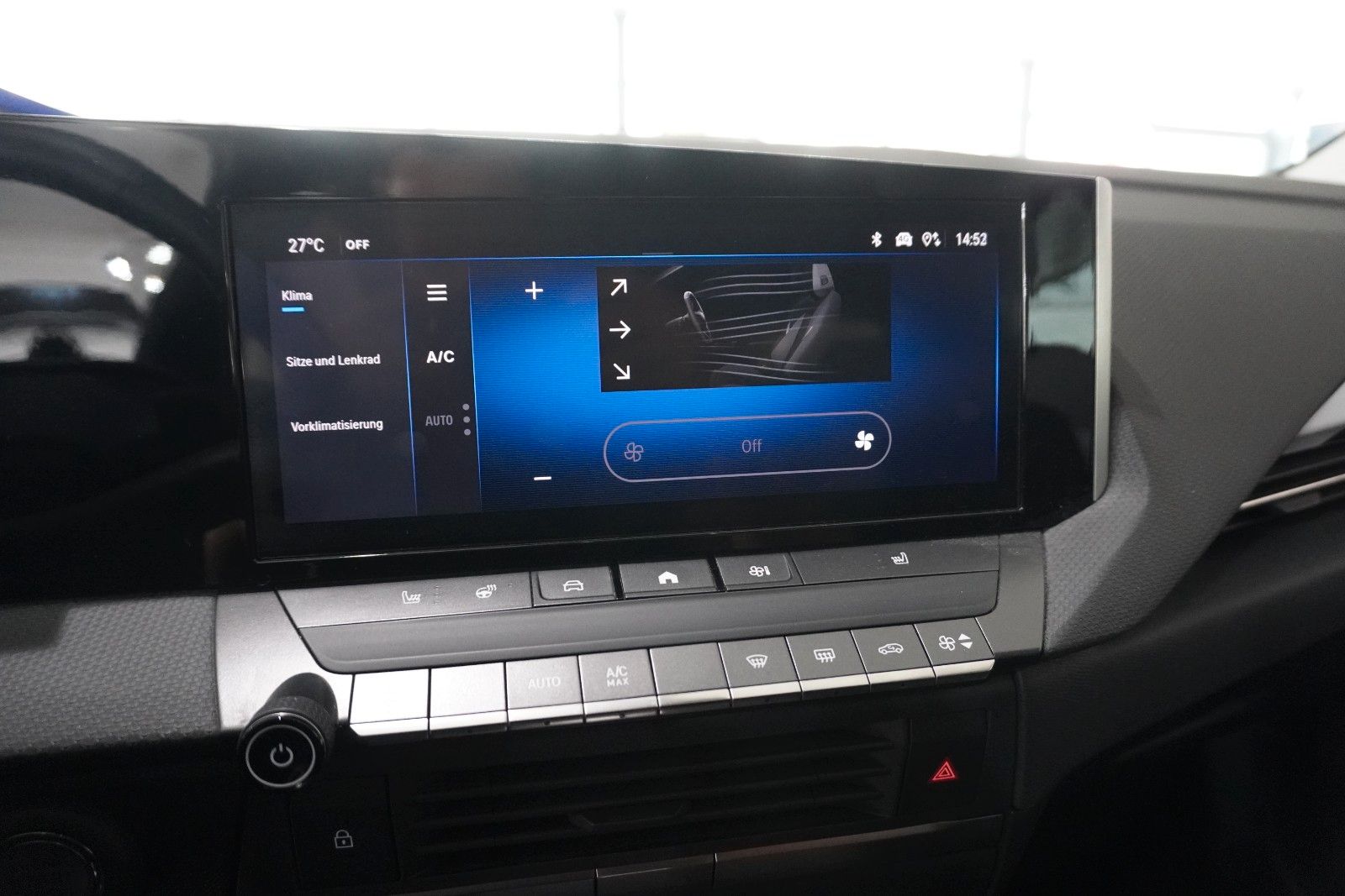 Fahrzeugabbildung Opel Astra L Lim. 1.6 HYBRID EDITION NAVI/KAMERA/AHK