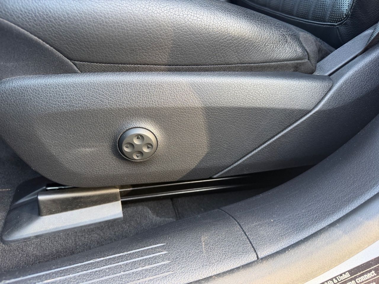 Fahrzeugabbildung Mercedes-Benz EQS 450+ AIRMAT+PANO+DISTR+360+MEMO+PROJ.LIGHT++