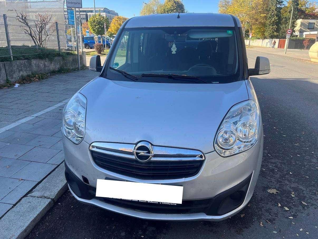 Opel Combo 2015 — rear view