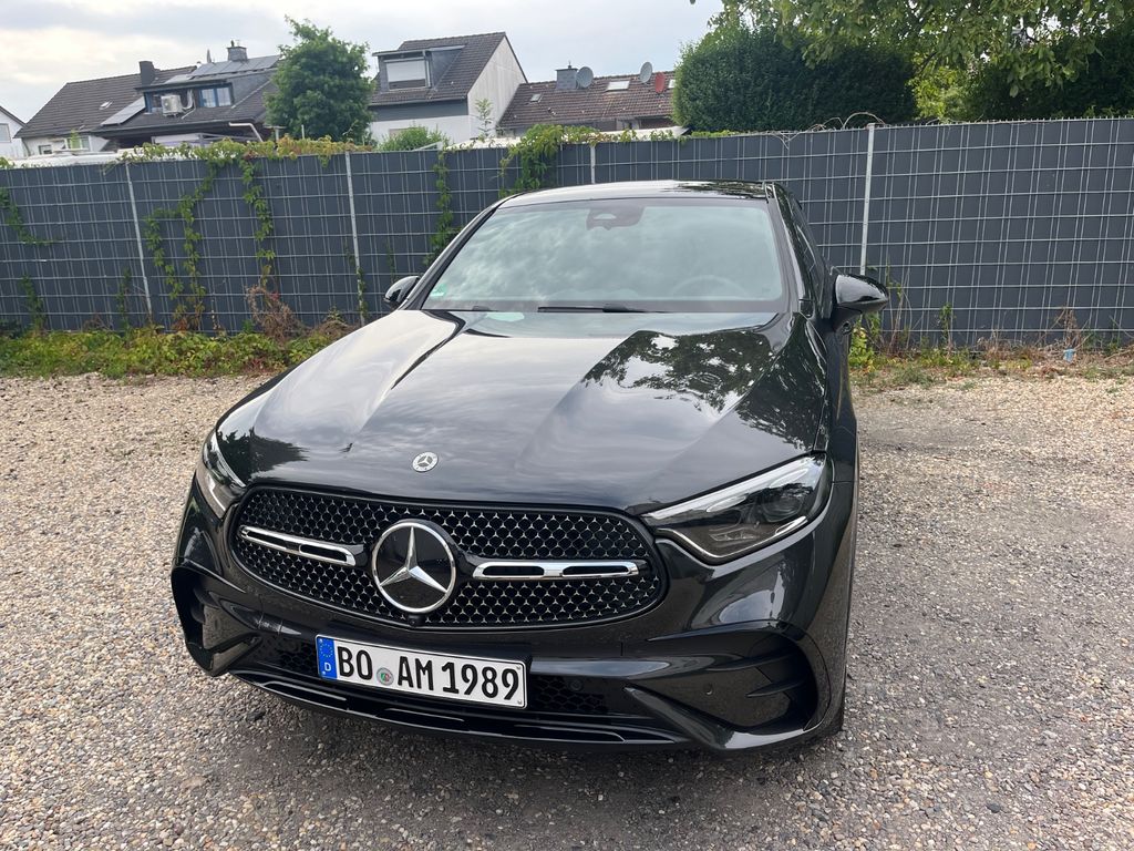 Image of Mercedes-Benz GLC 300
