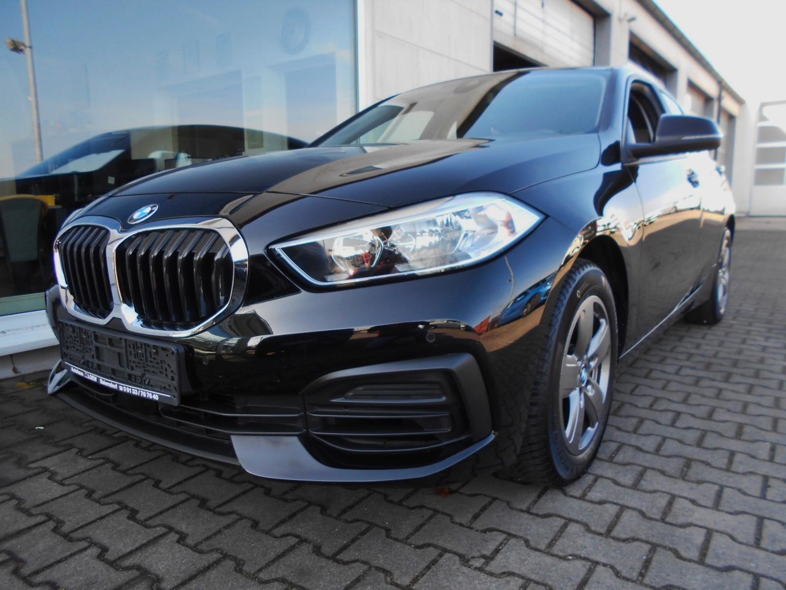 BMW 118i 30`KM -NAVI-SITZHEIZUNG-PDC-TEMPOMAT-MFL-