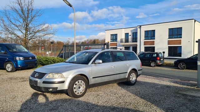 Volkswagen Passat Variant 2.0 Trendline -KLIMA*SHZ*NAVI*AHK