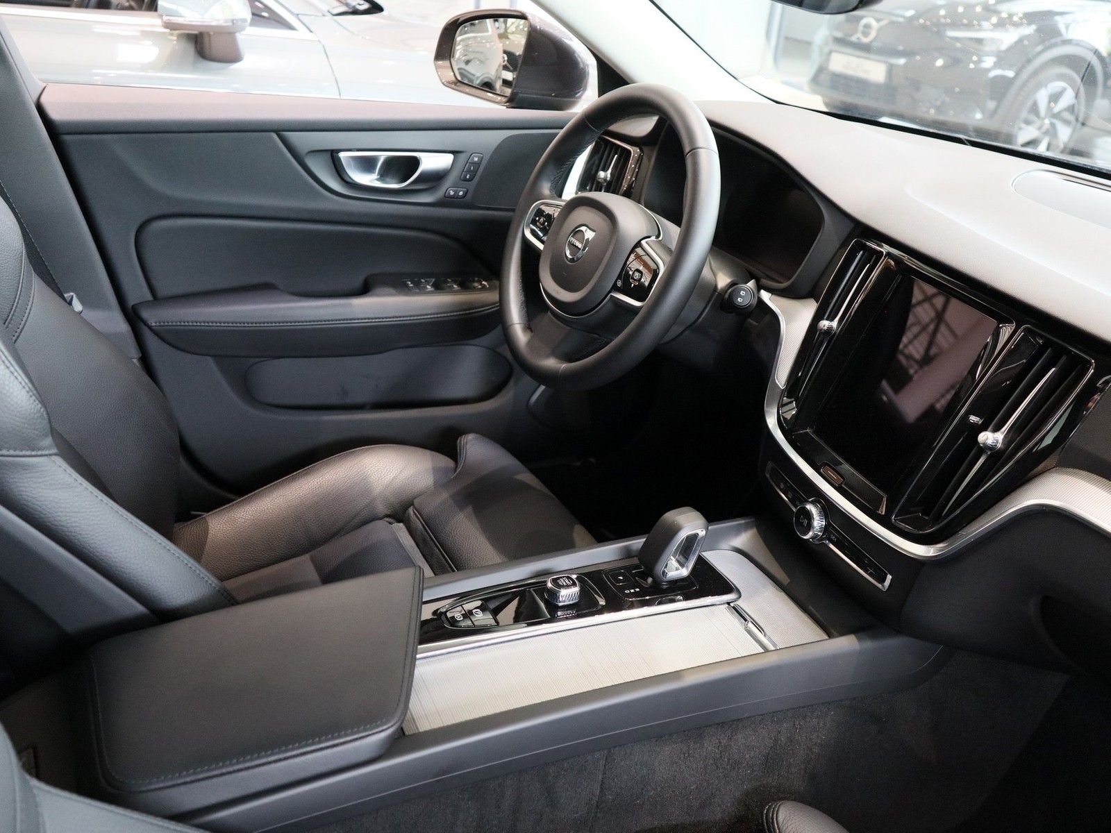 Volvo V60 Cross Country B4 (D) Plus AWD NP:67.550,-//A imagem 3