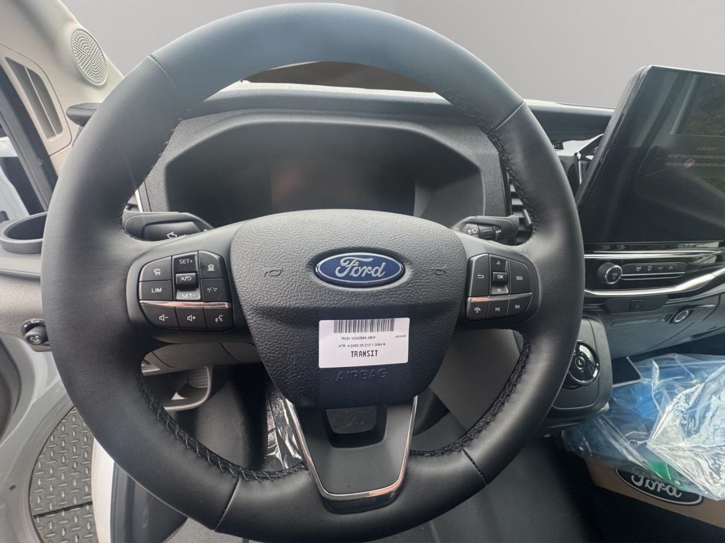 Fahrzeugabbildung Ford Transit Kasten E 390 L4 Trend 68,0 kWh Heckantri