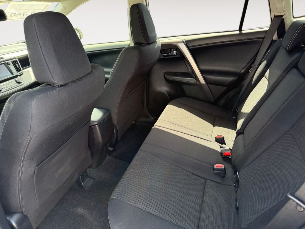 Fahrzeugabbildung Toyota RAV 4 2.0 D-4D 4x2 Start-Stop Edition