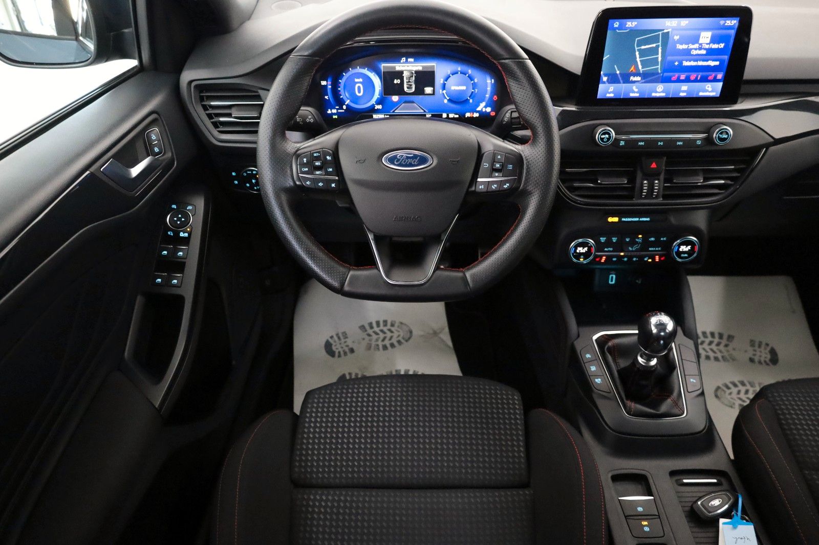 Fahrzeugabbildung Ford Focus Turnier ST-Line X Navi,Panorama,Kamera,SH