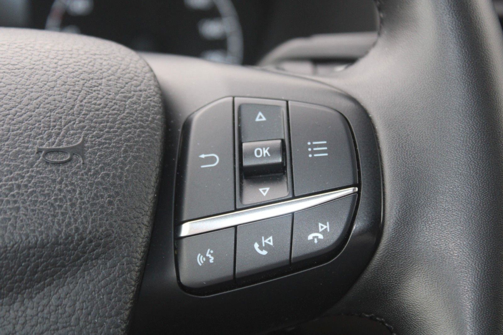 Fahrzeugabbildung Ford Transit L3 TREND 9-Sitze AHK CAM Allwetter KLIMA