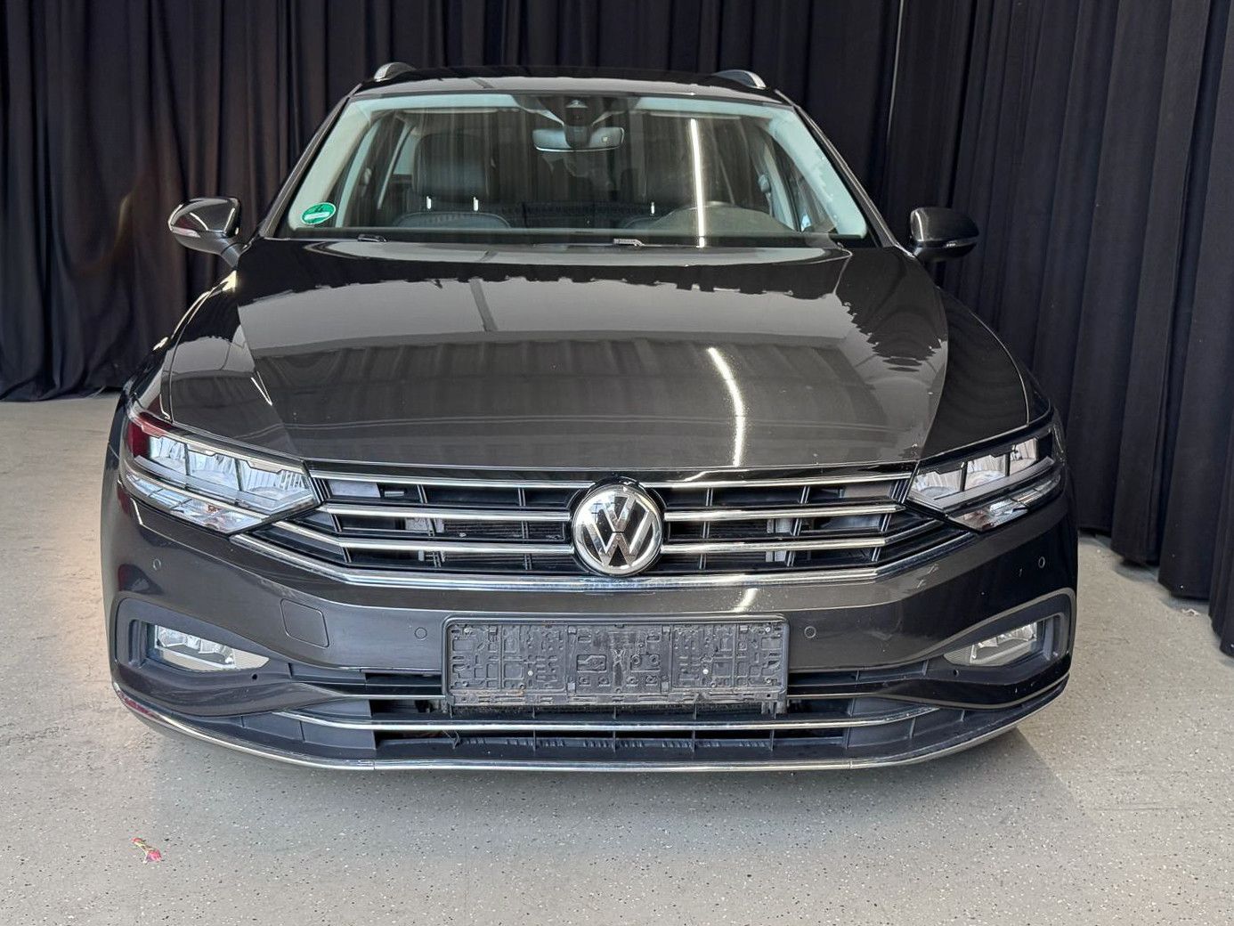 Volkswagen Passat Elegance AHK / Alcantara / Kam. uvm. imagem 2