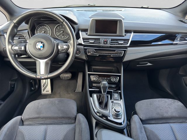 Fahrzeugabbildung BMW 220i Active Tourer M Sport+M Fahrwerk+LED+Navi