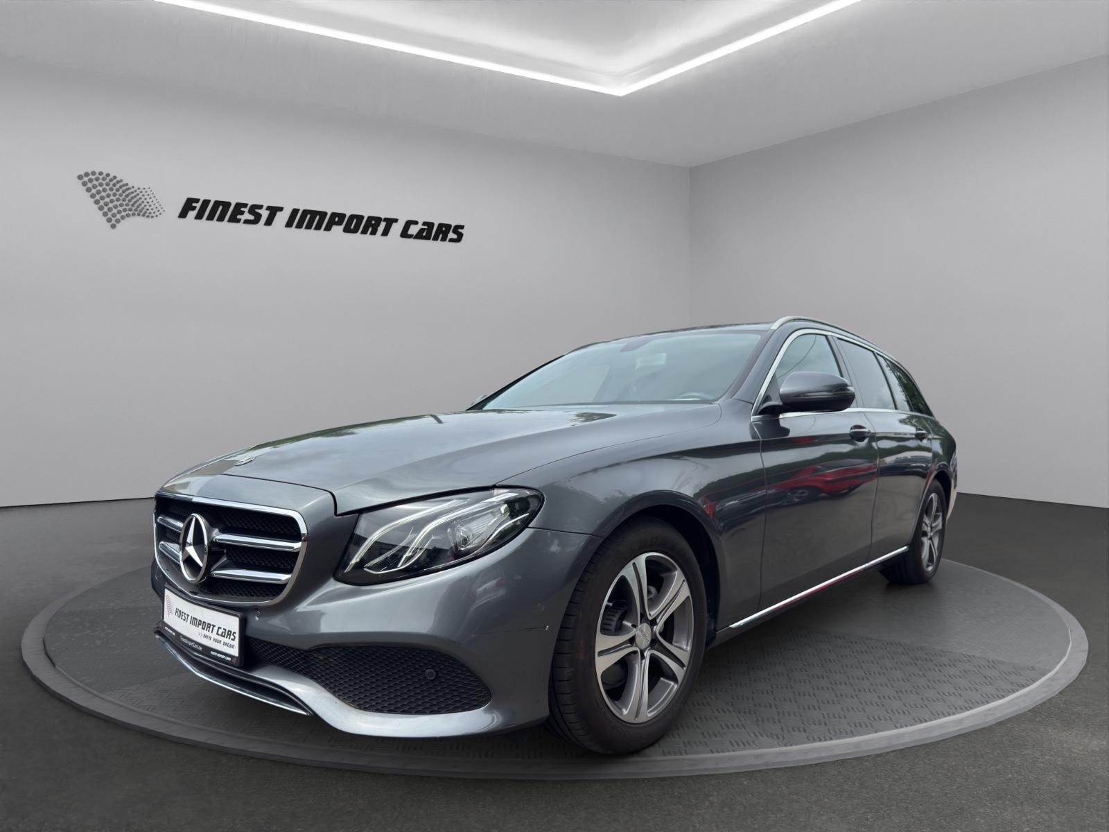 Mercedes-Benz E 220d T AHK Kamera LED Leder Navi Sitzheiz.  ZV