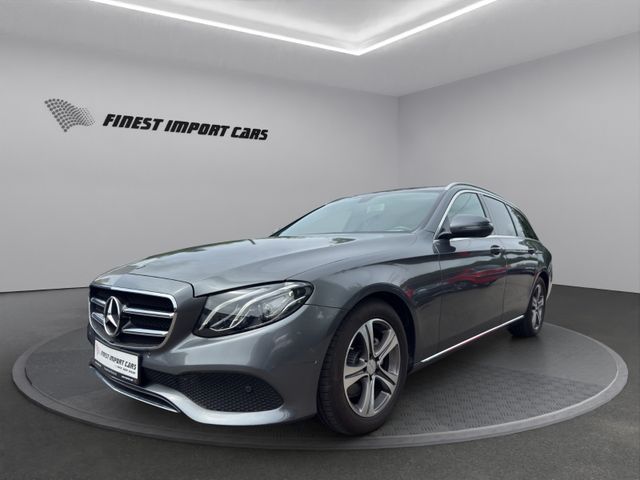 MERCEDES-BENZ E 220d T AHK Kamera LED Leder Navi Sitzheiz.  ZV
