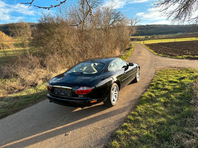 Jaguar XK8 4.2 Coupe Facelift