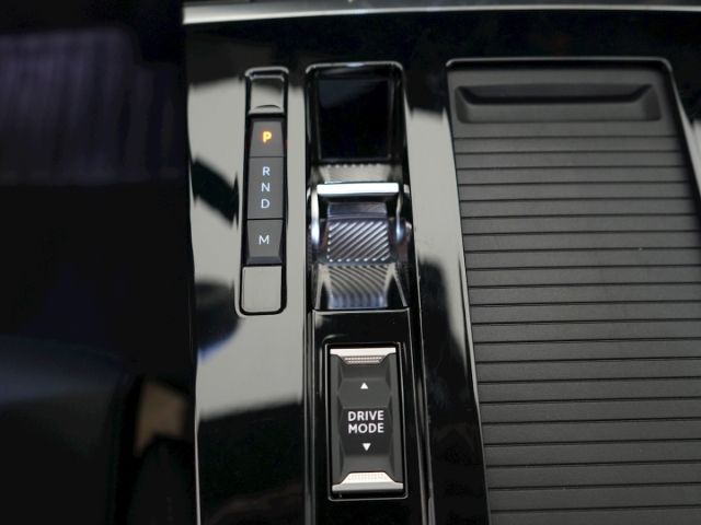 Astra L ST ULTIMATE AT+NAVI+HEAD-UP-DISPLAY+360°