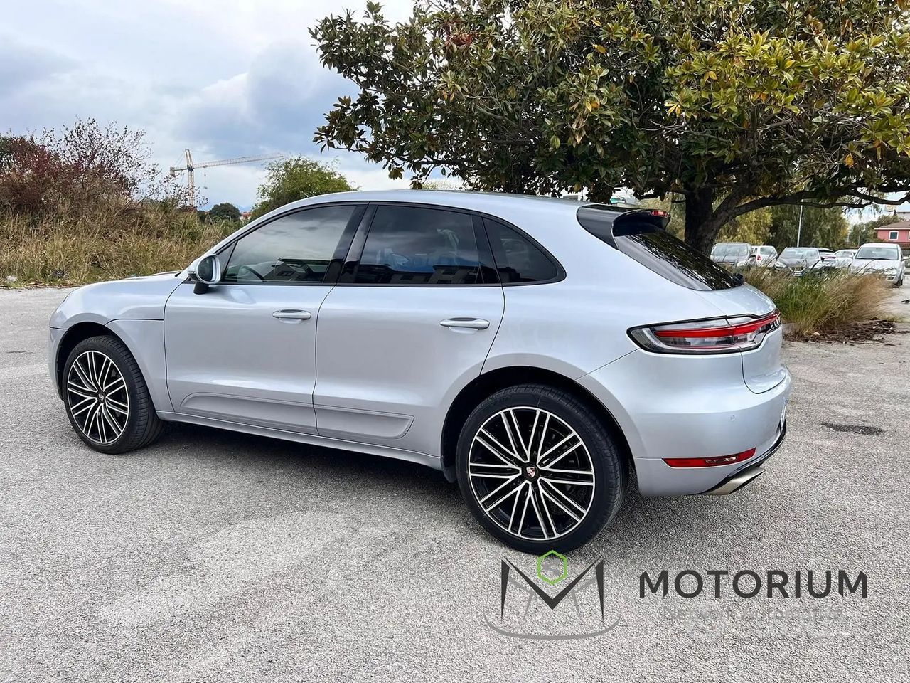 Porsche Macan - 1