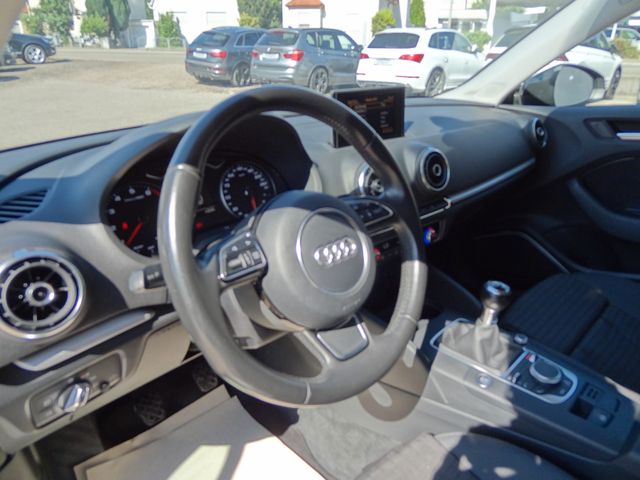 Fahrzeugabbildung Audi A3 ambition/S-Line/150PS/19-Zoll/B&O/PDC/SitzH/