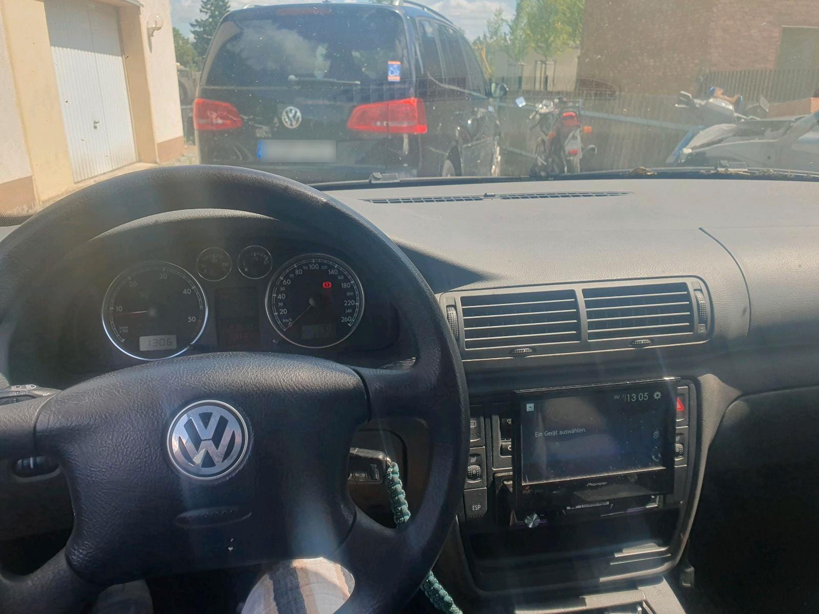 Volkswagen Passat 2004 — photo 5