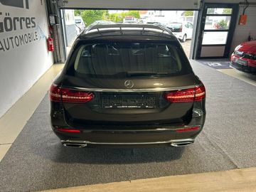 Mercedes E 220 - 9