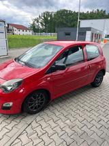 Renault Twingo Expression 1.2 LEV 16V 75 eco2 Expression - Renault Twingo Gebrauchtwagen in Nürnberg